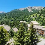 Du Hameau Отель Ла-Фу