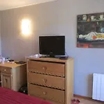 Du Hameau 3*