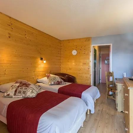 Du Hameau 호텔 3*
