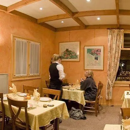 Du Hameau